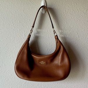 Coach Harley East West Hobo in Camel